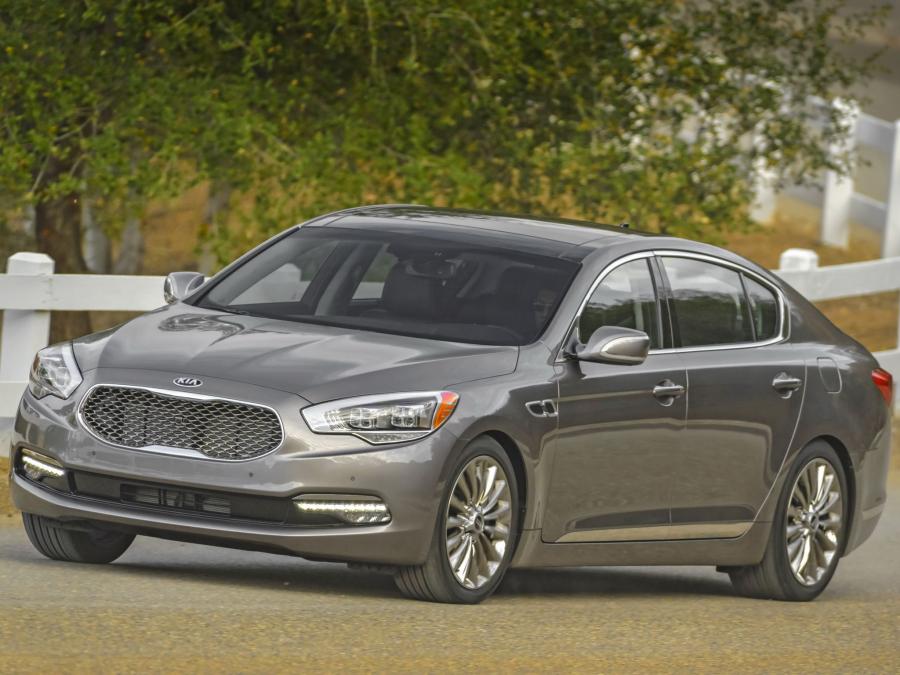 Kia K900 2014 года  (фото 23 из 30)